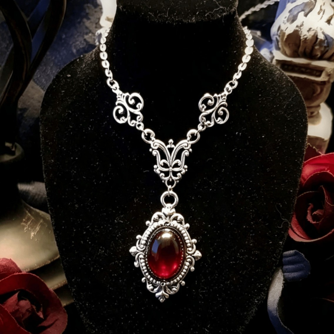 Vampire Cameo Necklace,Blood C - огляд і ціна Men'S Vampire Accessories