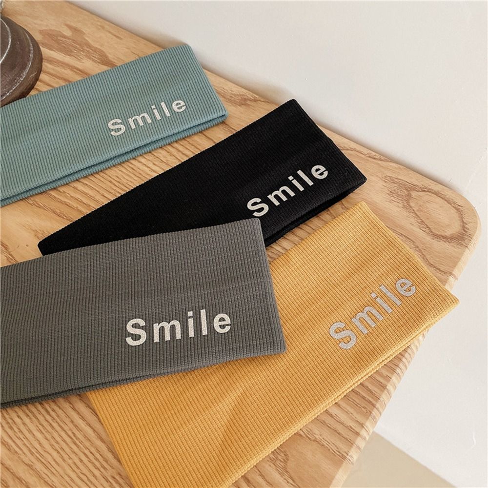 Absorbing Letter Smile Printin - огляд і ціна Men'S Yoga Accessories